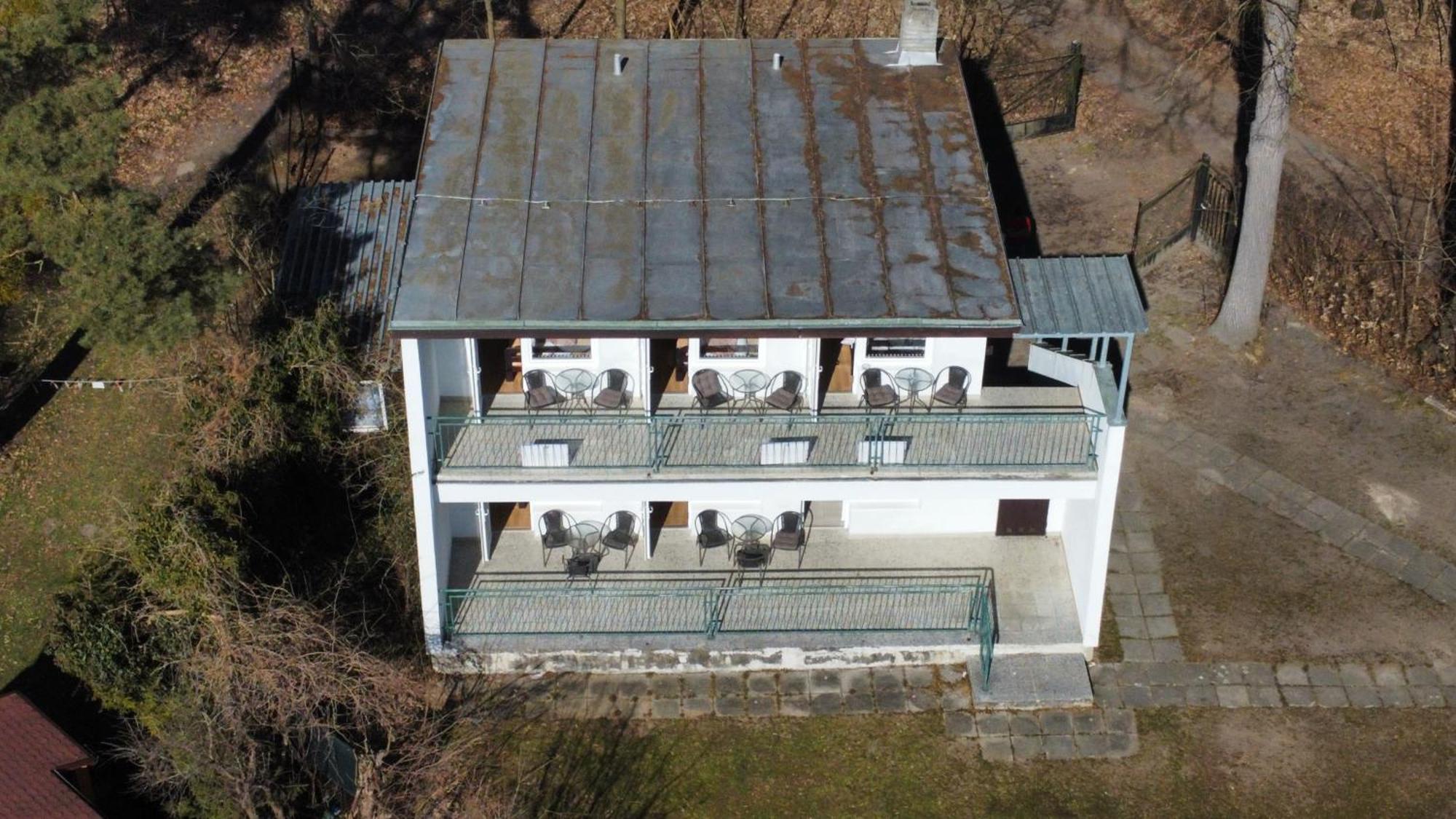 Yacht Club Bezdrev Hotel Hluboka nad Vltavou Exterior photo