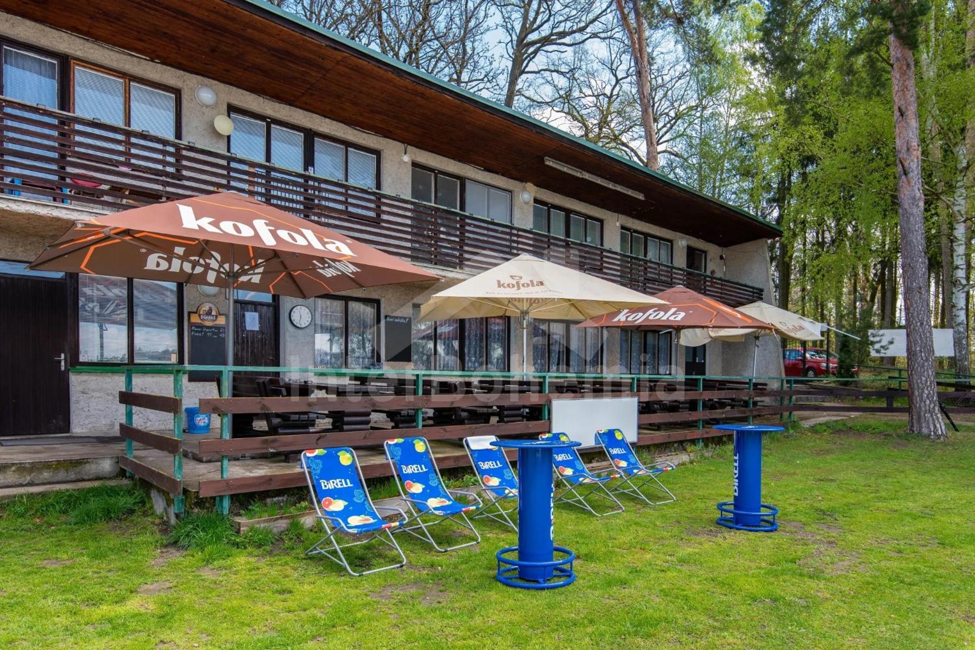 Yacht Club Bezdrev Hotel Hluboka nad Vltavou Exterior photo